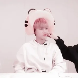 😒 emoji ᥒᥲ jᥲᥱ꧑ιᥒ @CUTESTNANA Telegram sticker 9 of 63