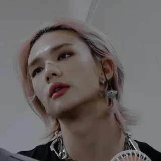 ⛓ emoji hwang hyunjin 🖇 @stikerroleplayerrp Telegram sticker 10 of 22