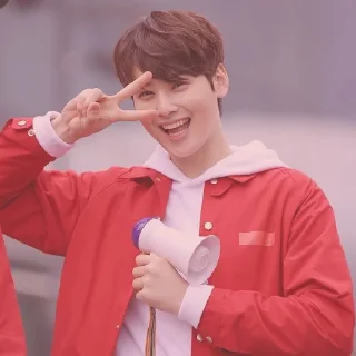 Sticker from ヾ(˙❥˙)ﾉEunwoo soft✧*。 @jejerubyy