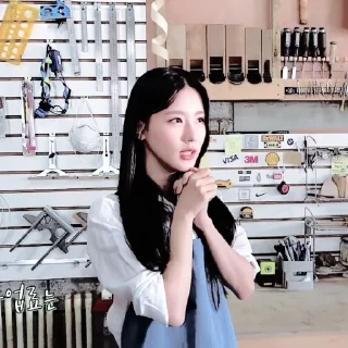Sticker from 🥽. 𝐌iyeon - @izonej