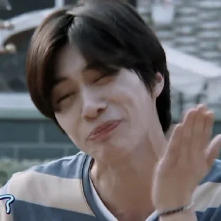 Sticker from hendery @APLAEPEIDI