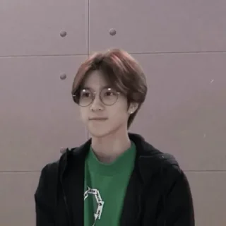 Sticker from Hendery by @stickernct