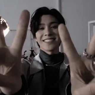 🔗 emoji Hendery by @stickernct Telegram sticker 8 of 20
