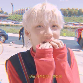 Sticker from kᥲk ᥒᥱᥕ ༉‧₊  by @O1LILFOXIE