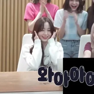 🎐 emoji ᡕᠵ᠊ᡃ່࡚ࠢ࠘ ⸝່ࠡࠣ᠊߯᠆ࠣ࠘ᡁࠣ࠘᠊᠊ࠢ࠘𐡏 @haewonstiker ! ˖ Telegram sticker 17 of 40