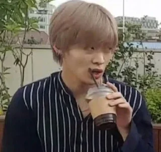 Sticker from nct yuta meme @stikermemeidolkpop