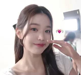 🧡 emoji Wonyoung Telegram sticker 10 of 29