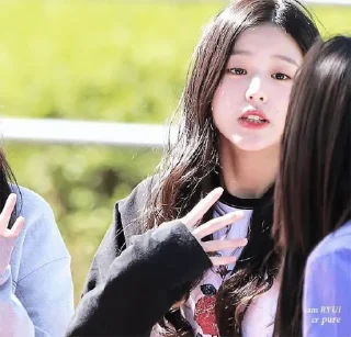 ⁉️ emoji Wonyoung Telegram sticker 23 of 40