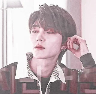 🍬 emoji Hwang in yeop @varelxp Telegram sticker 9 of 23