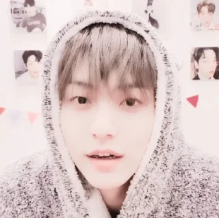 Sticker from Soobin 𔘓 @lilbebekuromi