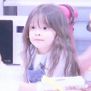🍭 emoji baby naeun @SECONDMCKNAE Telegram sticker 16 of 30