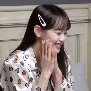 🍙 emoji ﹫chuu˘˘˘ @honestlydaily Telegram sticker 5 of 29