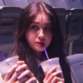 Sticker from 전, SOMI 🐰 ╱ @SHOJOUCOMICS