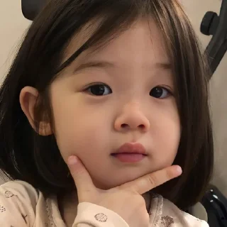 Sticker from 小孩表情包点击 @shayudidibiaoqing