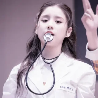 Sticker from Heejin @FVCKIESTGURL