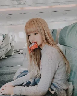 Sticker from lisa @tikelrp