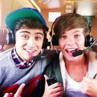 👍 emoji ZOUIS 💙💛 @larryisforever Telegram sticker 1 of 58