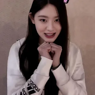 🦊 emoji Yoon Seeun @TikelStayc Telegram sticker 9 of 21