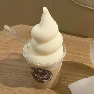 🍨 emoji Ice cream @stiker_makanan Telegram sticker 6 of 31