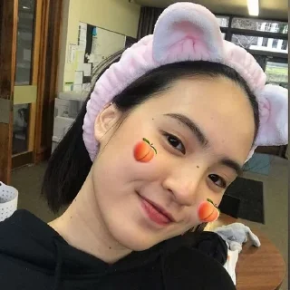 ⛱ emoji lilly apichaya @sarangleoo Telegram sticker 13 of 20