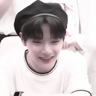 🪞 emoji \(ꈍᴗꈍ \ ) JEONGIN ❛ BY @FVCK00PRIDE¸ Telegram sticker 20 of 60