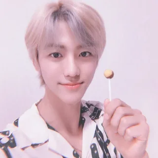 🍞 emoji ┼╌ׄ╌ׄ╌⿻࣪࣪͜ @GANTENGMENAWAN — JAEMIN Telegram sticker 10 of 30
