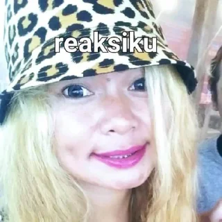 Memek @annieleronhart sticker preview 4