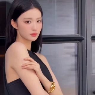 🤩 emoji 𝐂𝐡𝐞𝐫𝐚𝐢𝐧𝐞 Telegram sticker 6 of 120