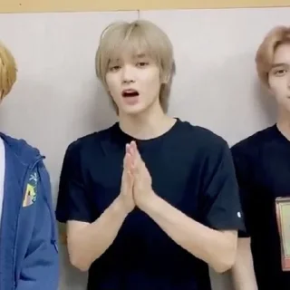 🌹 emoji lee taeyong meme @stikermemeidolkpop Telegram sticker 22 of 32