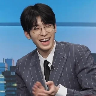 Sticker from ` wonwoo unfilt  —  @asteringall  🌻