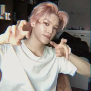 🔭 emoji ❒،Lee Taeyong ᭥͜𖠄 ཻ̣֯)─ @LIMITLESSTIME Telegram sticker 13 of 39