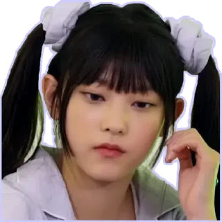 🤔 emoji Haerin❤️ @NJZSTICKER Telegram sticker 23 of 47