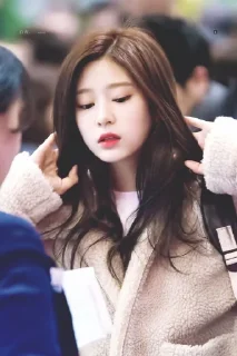 🙄 emoji Minju izone @yourqween Telegram sticker 11 of 34