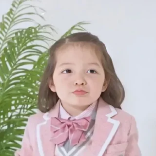 🍬 emoji .・BABY NAEUN・. @SUNXFLOWERSS Telegram sticker 19 of 38