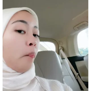 🤍 emoji Bunda Paus Telegram sticker 5 of 28