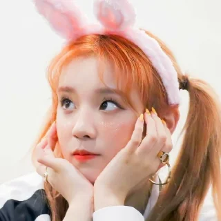 💗 emoji ⌗ Yuqi by : @stickernct Telegram sticker 6 of 25