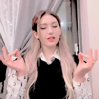 ☁️ emoji ━Somi V2 ❴ @yourruby1 ❵ Telegram sticker 10 of 25