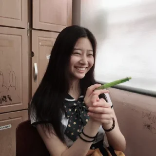😁 emoji Minju izone @yourqween Telegram sticker 5 of 34
