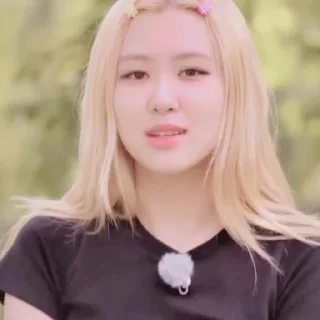 🐝 emoji ✶˚. 로제 V.5҂  @Califorinia ᝰ Telegram sticker 6 of 45