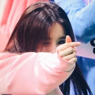 🧇 emoji Heejin @aesthaticgirll Telegram sticker 9 of 35