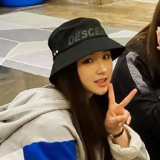 🧇 emoji Heejin @aesthaticgirll Telegram sticker 24 of 35