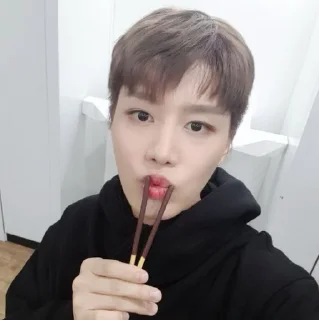 🌙 emoji Taeil Telegram sticker 7 of 16