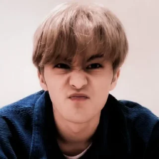 Sticker from — mark lee ˖࣪ ·﹆ @gicelyra