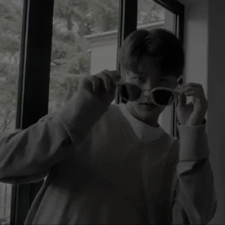 Sticker from moon taeil ; @inichevan
