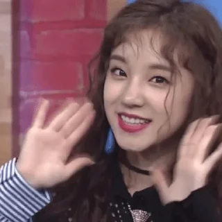 🤠 emoji SONG YUQI by @madmotha ☀️ Telegram sticker 24 of 26