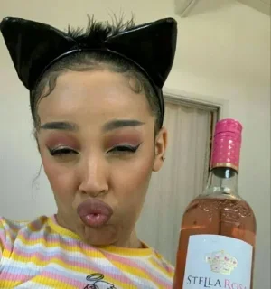 🥂 emoji ᴍᴏᴏᴅs  || @loltickers Telegram sticker 19 of 120