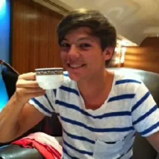 🎧 emoji Louis Tomlinson @stickersmania2 Telegram sticker 13 of 76