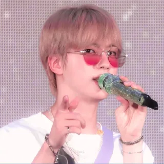 💗 emoji jin muster sowoozoo . @seokjiniest Telegram sticker 20 of 39
