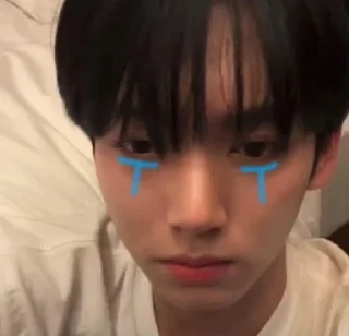 😢 emoji 💞Han Yujin💞 by:@JustCallRio Telegram sticker 13 of 30