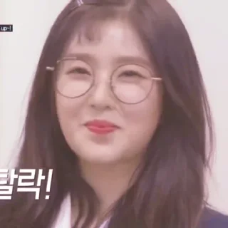 Sticker from 🍒 IRENE ❜❜ ҂ @SLOWCLY ҂